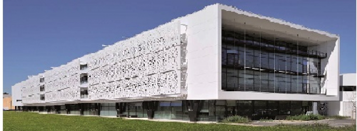 Materiali innovativi per l'involucro e Solid Surfaces