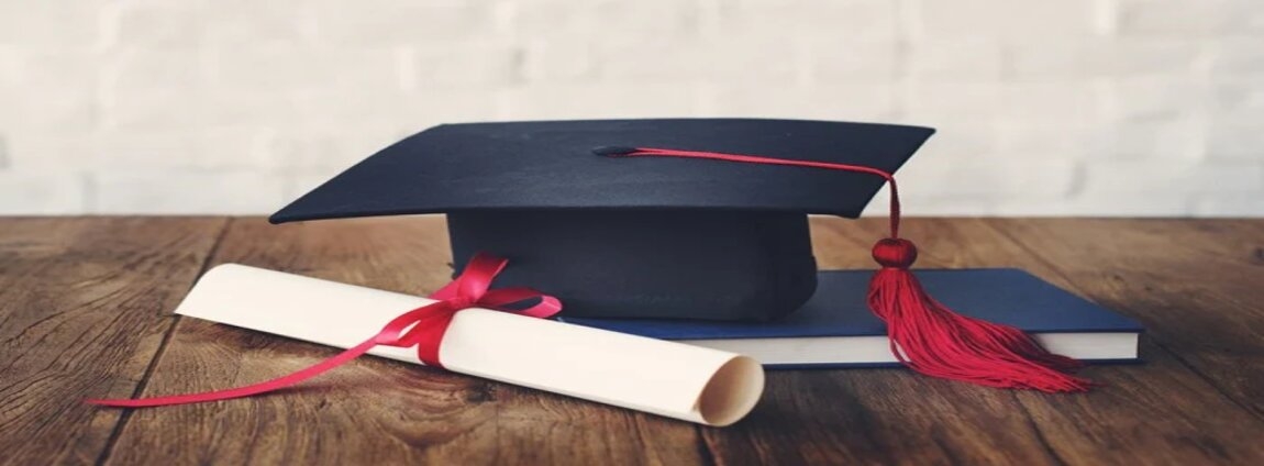 tocco-laurea_900x.jpg